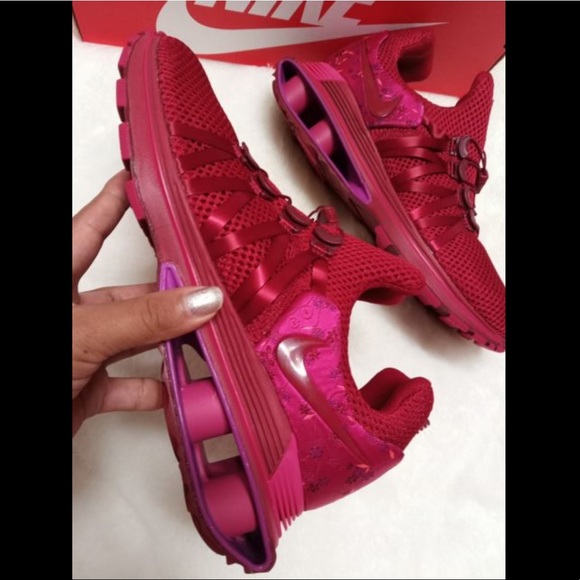 ✅SOLD OUT! NIKE: Shox Gravity Ruby Sneakers - Picture 3 of 8